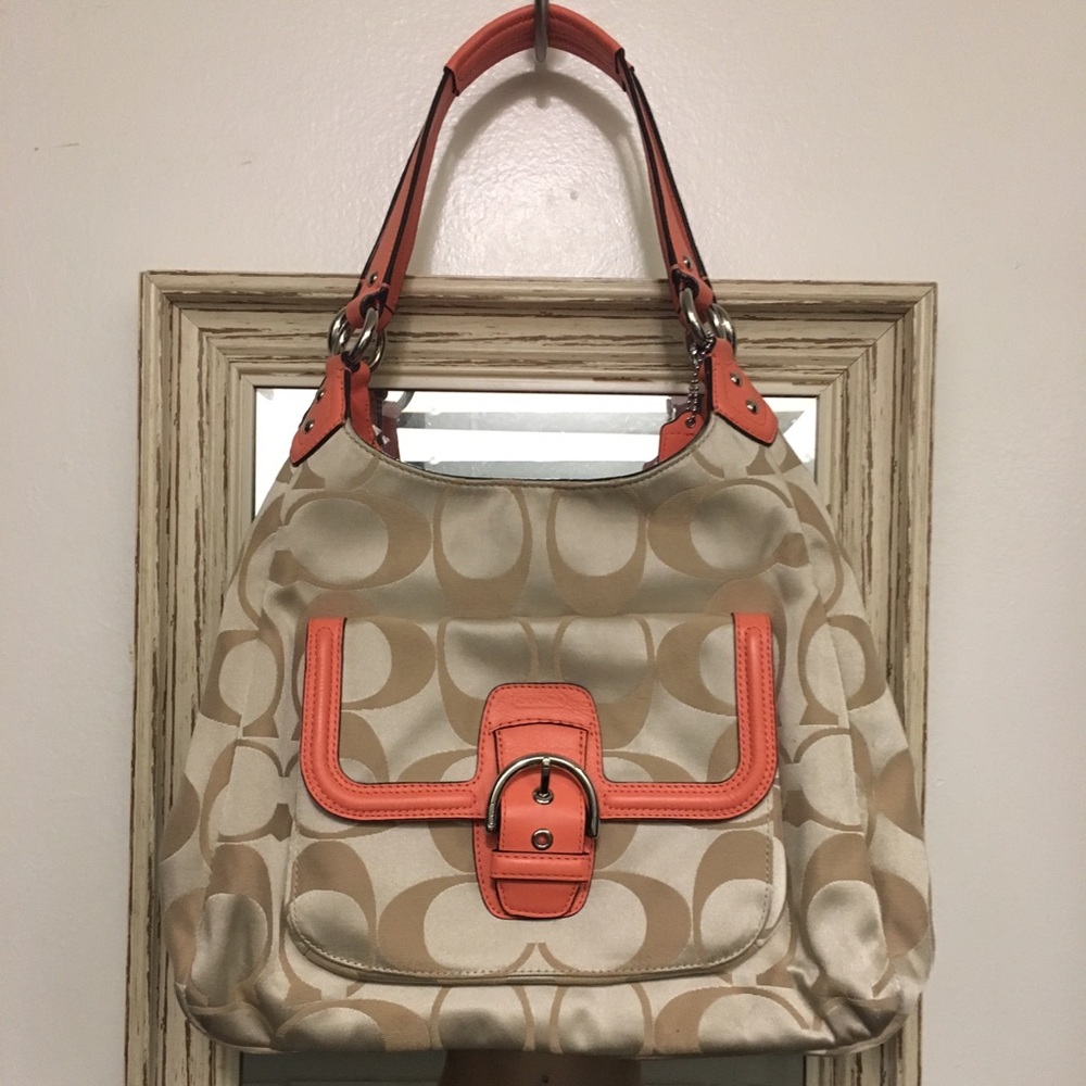 NWOT Coach hobo purse perfect for summer!